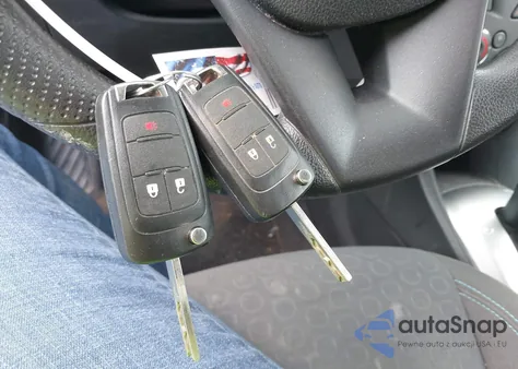 2015 Chevrolet Trax 1Ls z USA, uszkodzony, nr VIN KL7CJKSB1FB124342